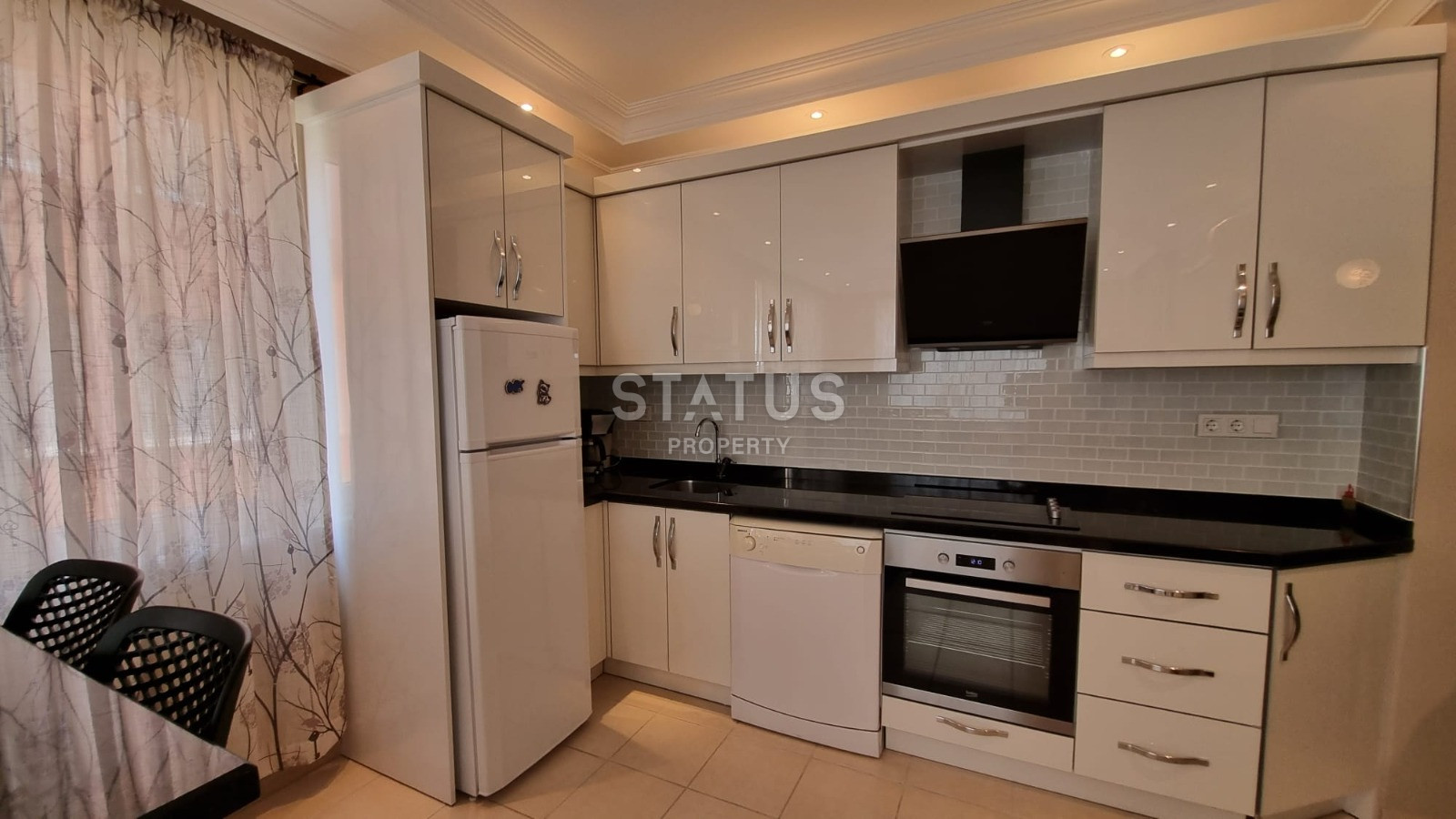 Трёхкомнатная меблированная квартира 200м от моря в  нижней ОБЕ. 95м2 фото 4