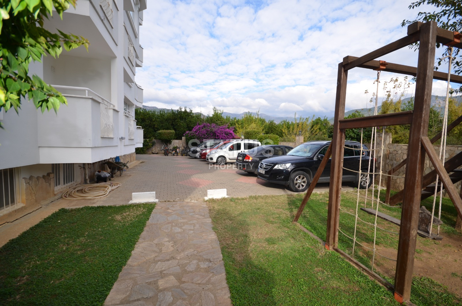 Трёхкомнатная меблированная квартира по привлекательной цене в верхней ОБЕ. 110м2 фото 42