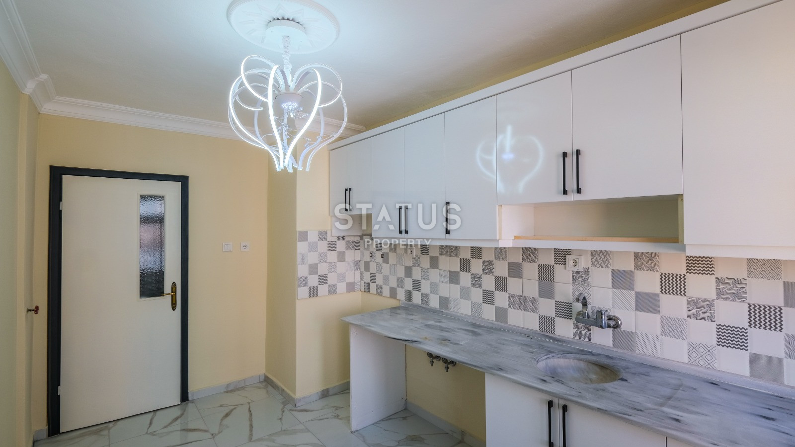 Трёхкомнатная квартира в доме городского типа 200м от моря в Махмутларе. 105м2 фото 7