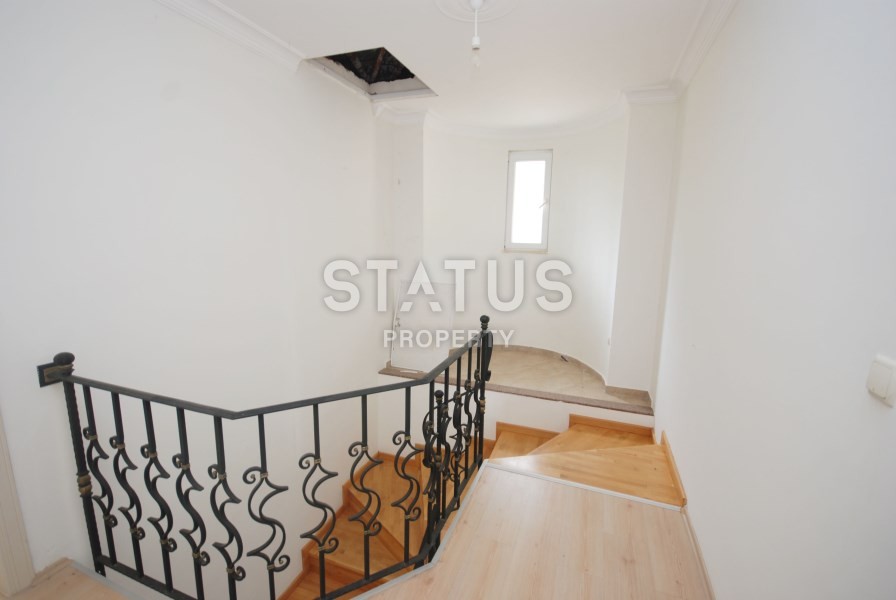 Solid villa with private garden and sea view 320 sq.m. фото 7