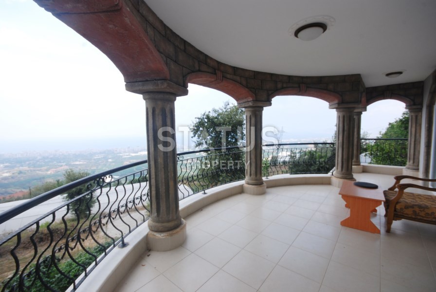 Solid villa with private garden and sea view 320 sq.m. фото 12