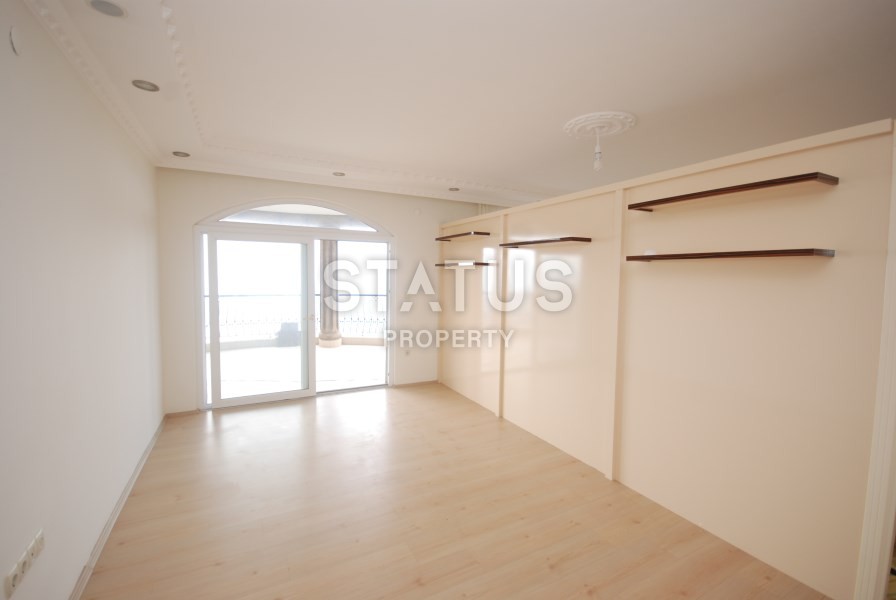 Solid villa with private garden and sea view 320 sq.m. фото 13