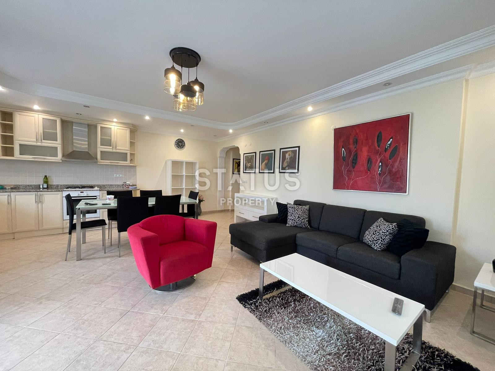 This apartment is a great option for living and renting out. фото 3