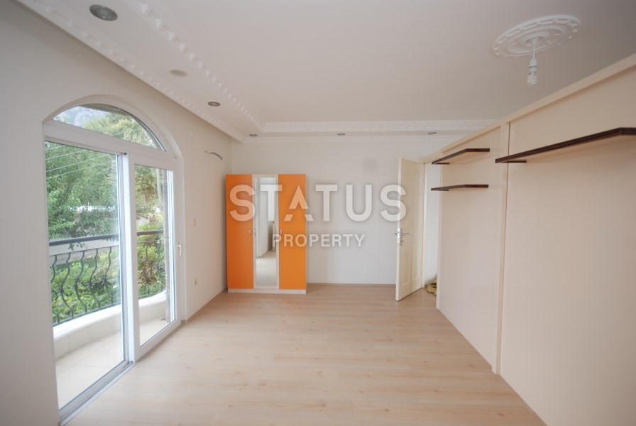 Solid villa with private garden and sea view 320 sq.m. фото 15