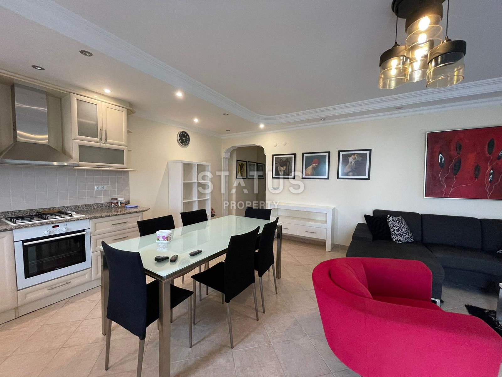 This apartment is a great option for living and renting out. фото 4