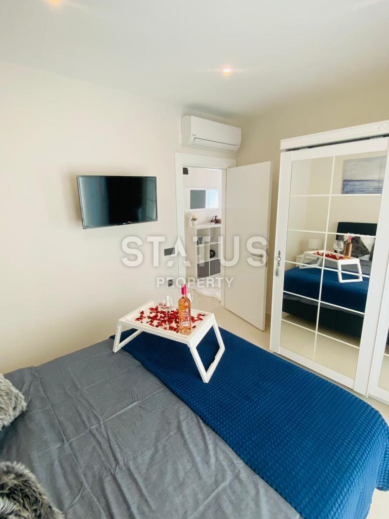 Furnished apartment in a luxury complex in Kargicak. фото 4