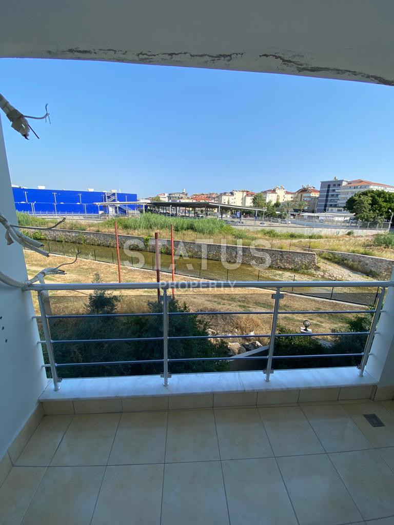 Spacious three-room apartment with a favorable location in OBA. 100m2 фото 15