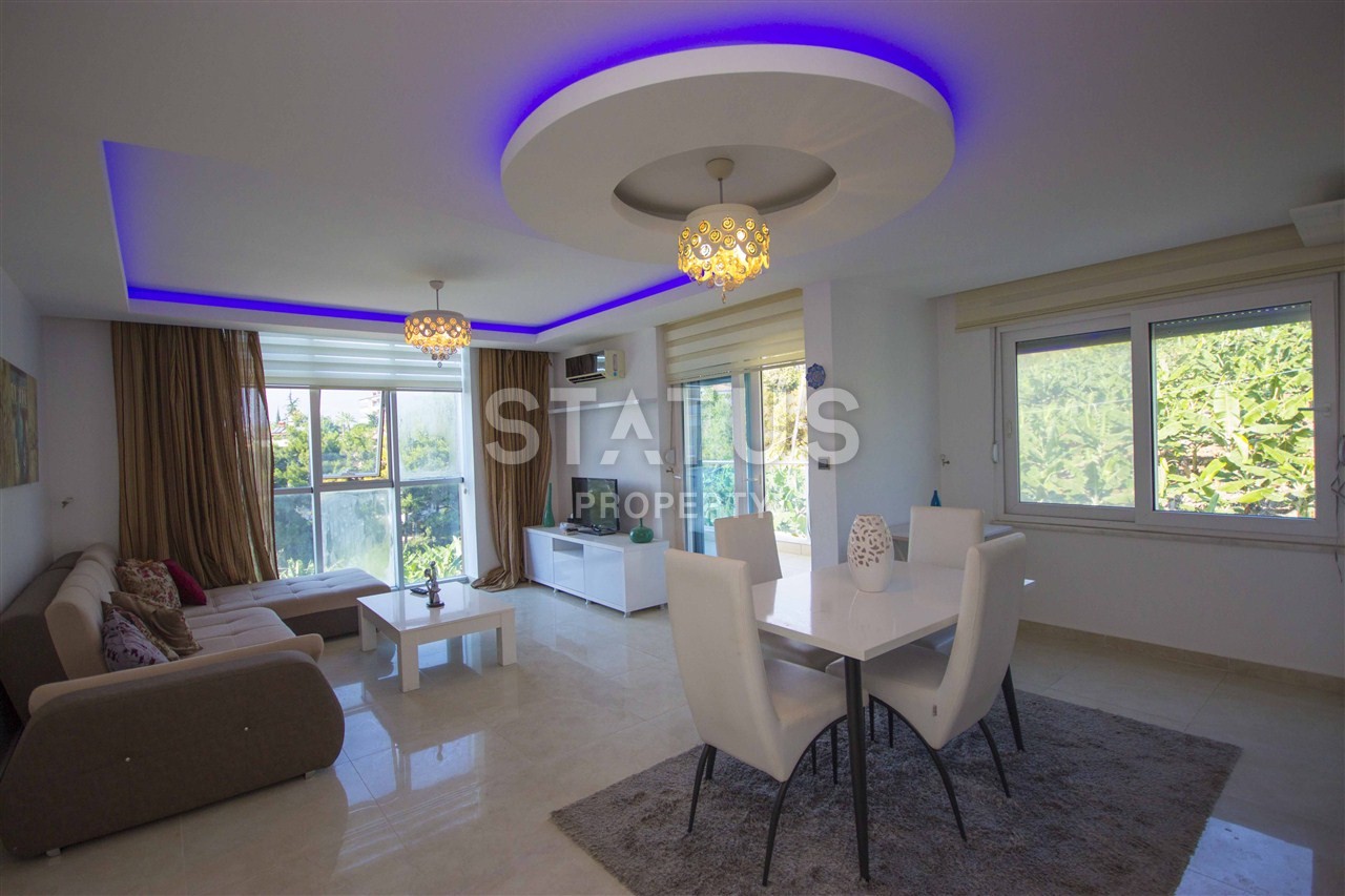 Three-room apartment with furniture in Kargicak area, 110 m2. фото 4