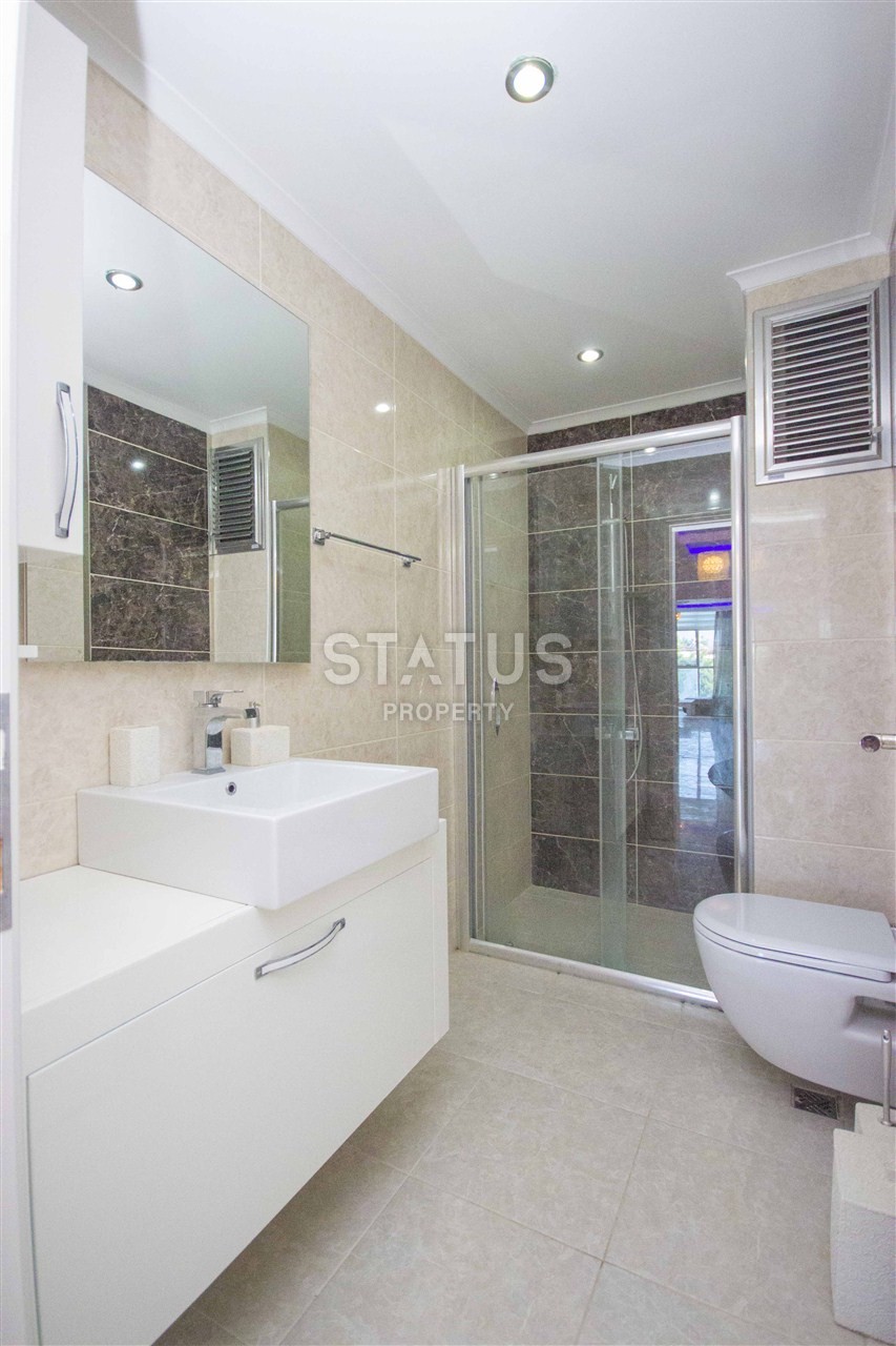 Three-room apartment with furniture in Kargicak area, 110 m2. фото 12