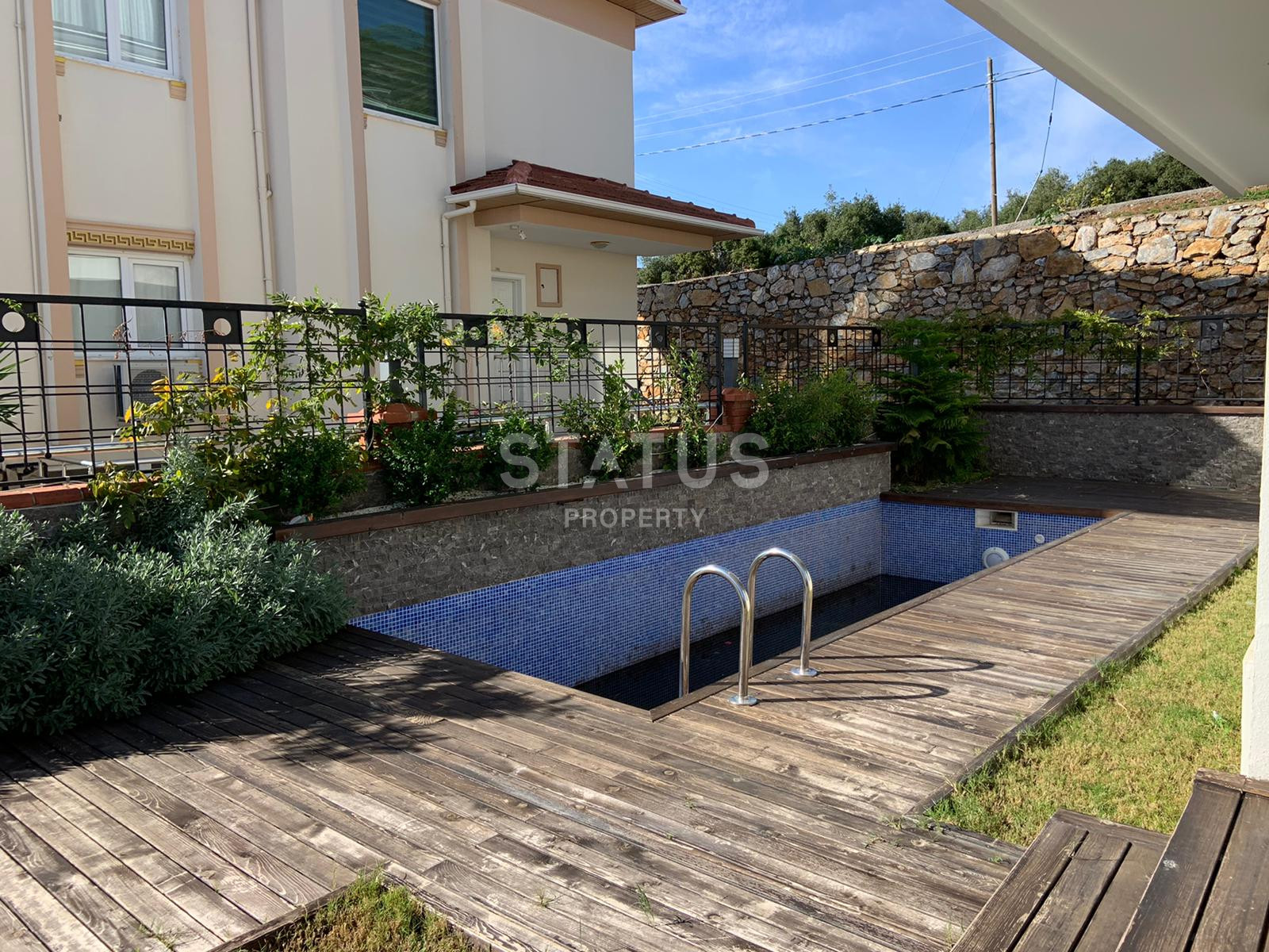 Five-room villa with sea and mountain views in Bektash district. фото 4