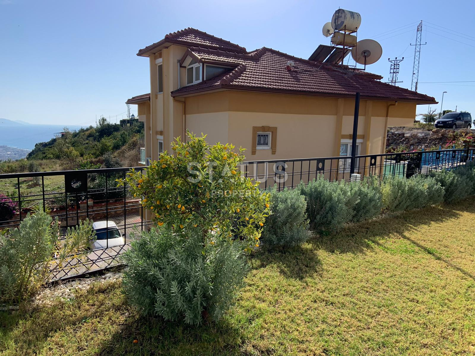 Five-room villa with sea and mountain views in Bektash district. фото 6