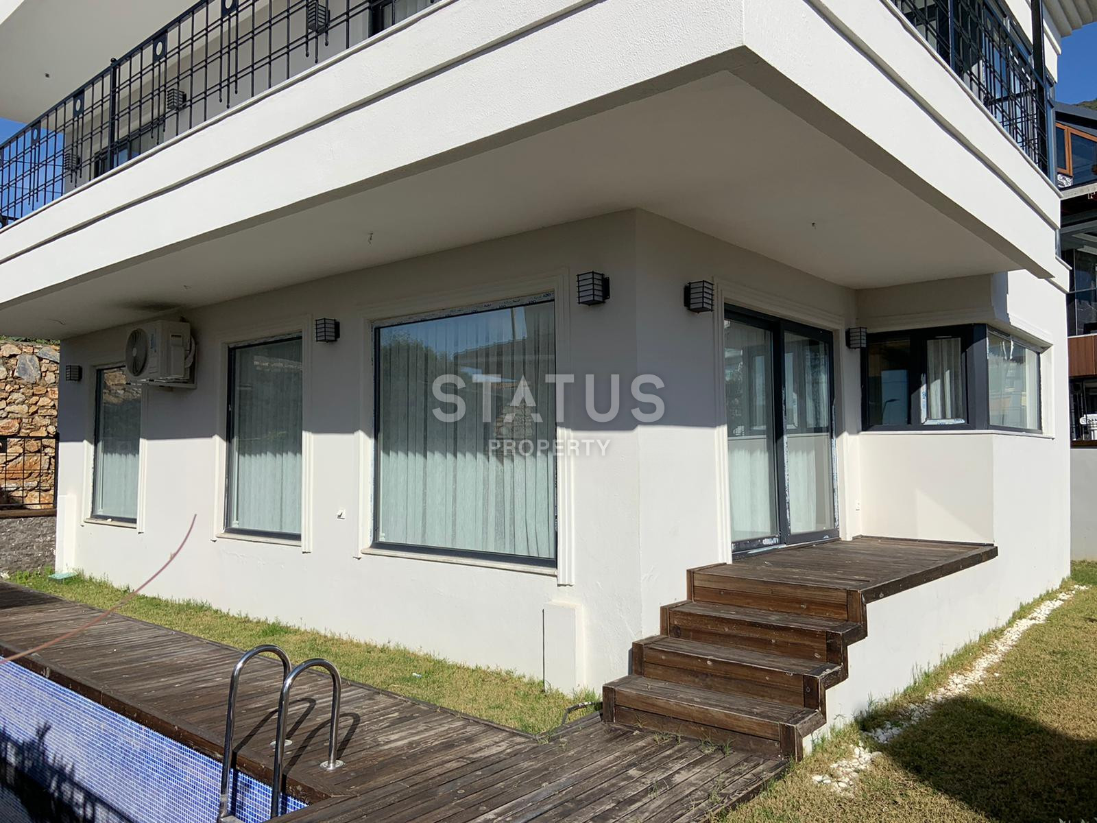 Five-room villa with sea and mountain views in Bektash district. фото 10