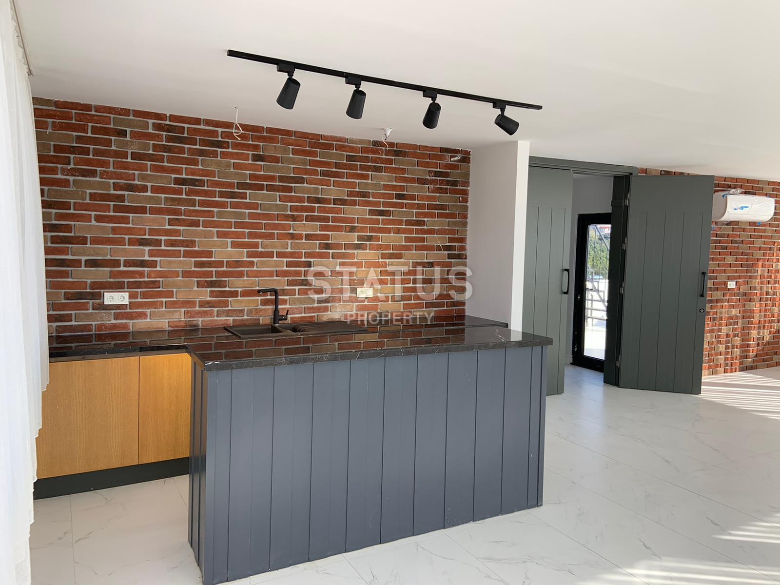 Five-room villa with sea and mountain views in Bektash district. фото 23