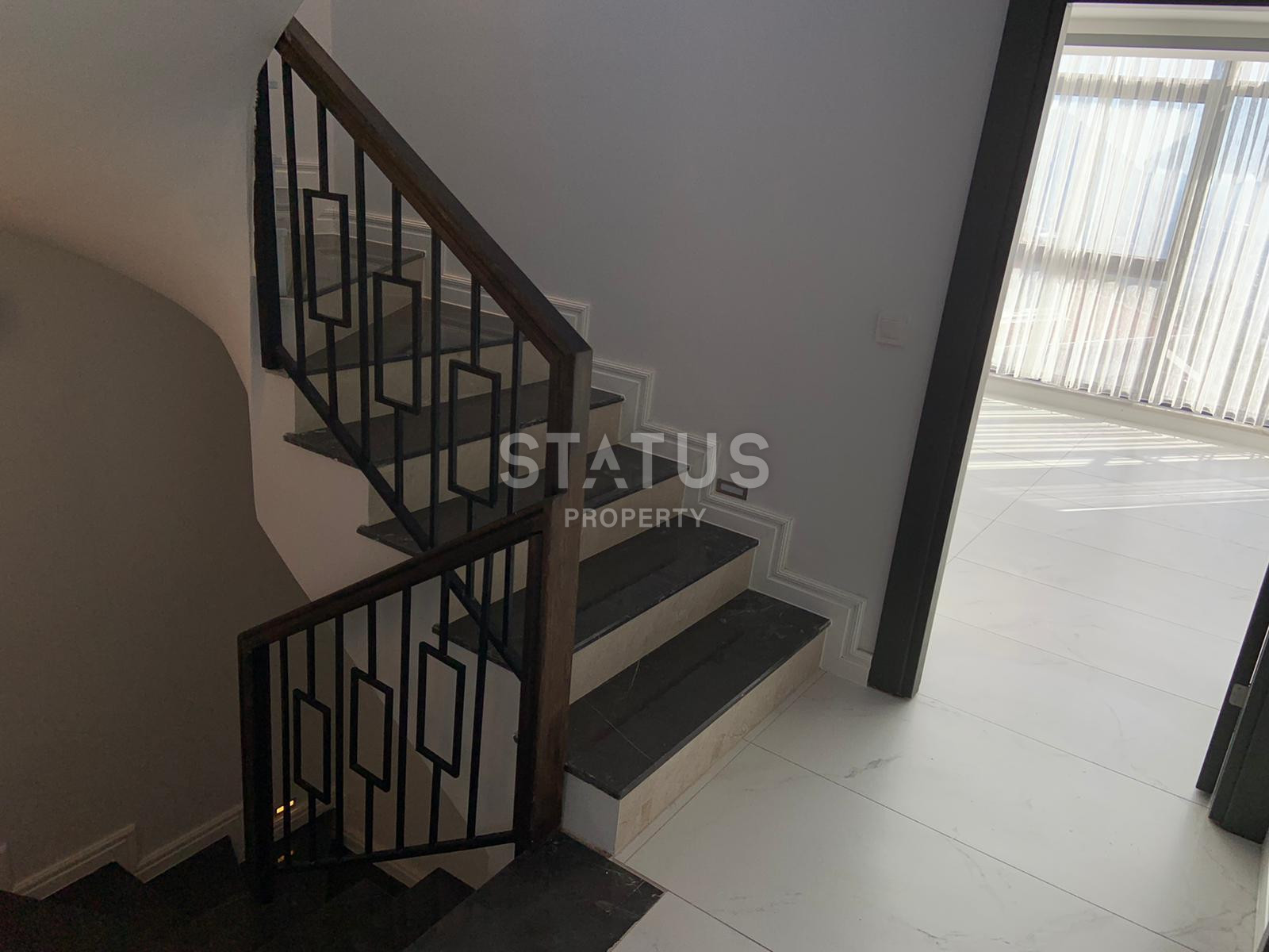 Five-room villa with sea and mountain views in Bektash district. фото 49