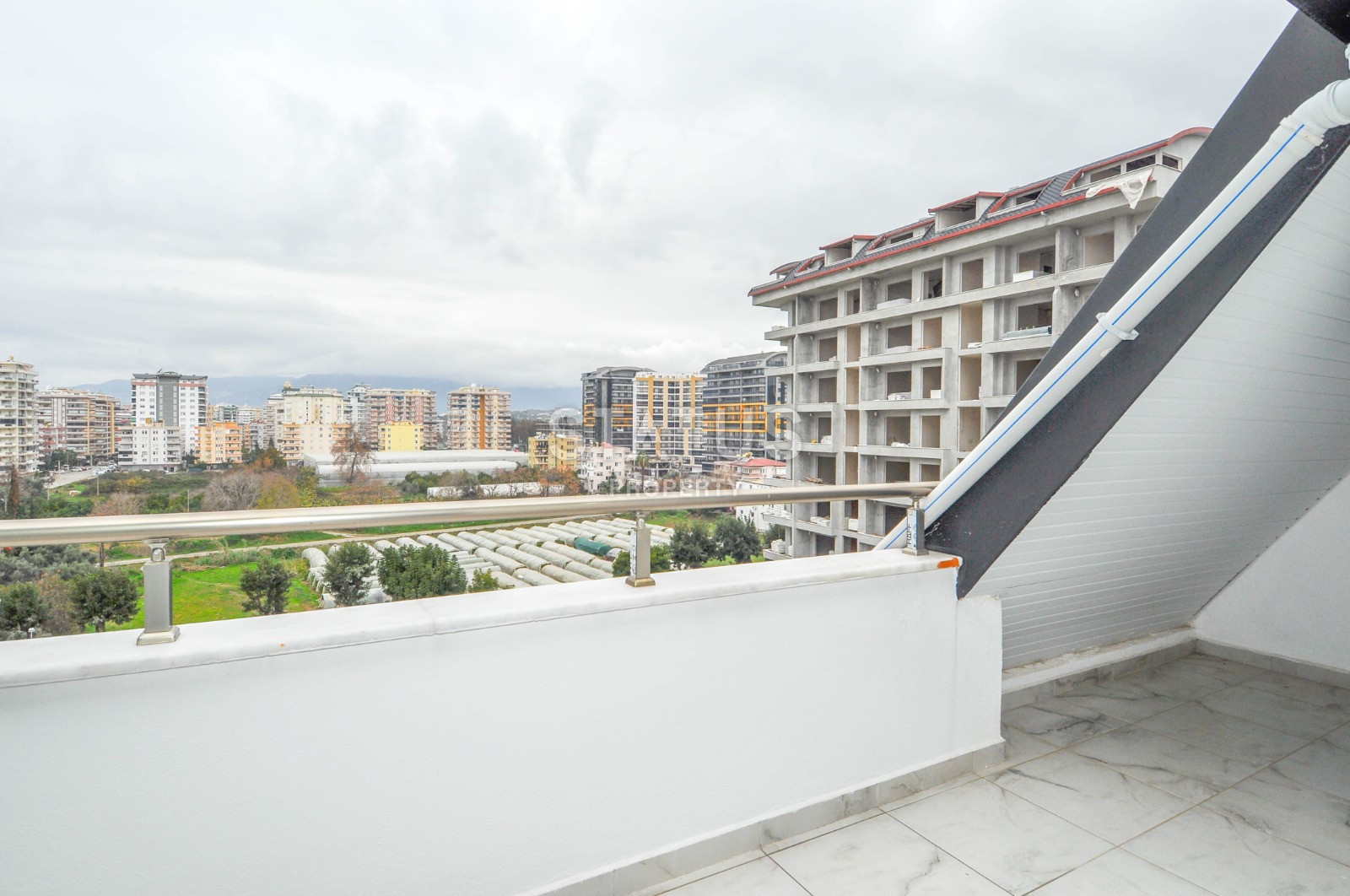 Меблированная квартира 1+1 в 350 метрах от моря в Махмутлар. 55м2. фото 12