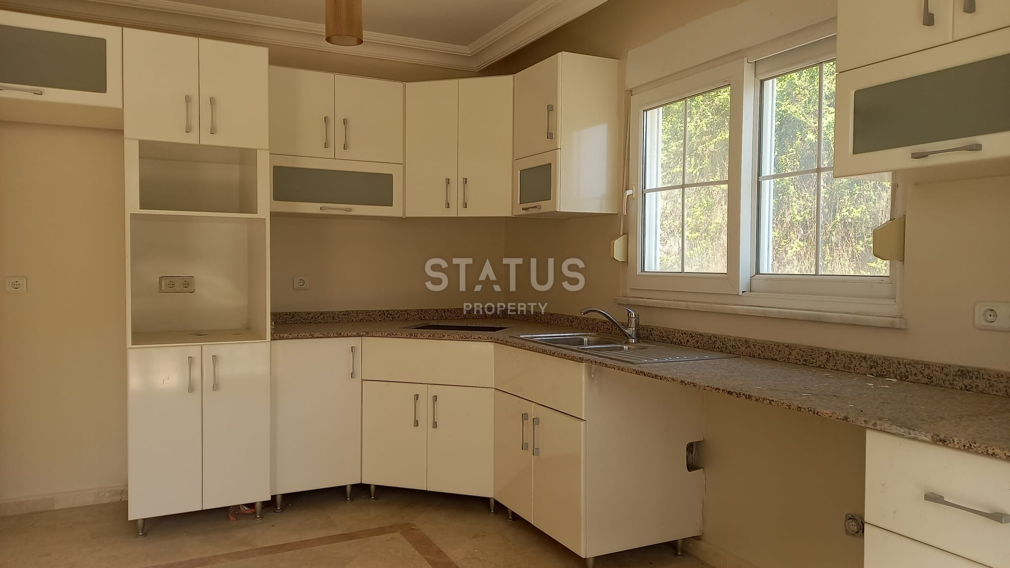 Spacious 3+1 apartment for connoisseurs of comfort and aesthetics in the Bektash area. 150m2. фото 8