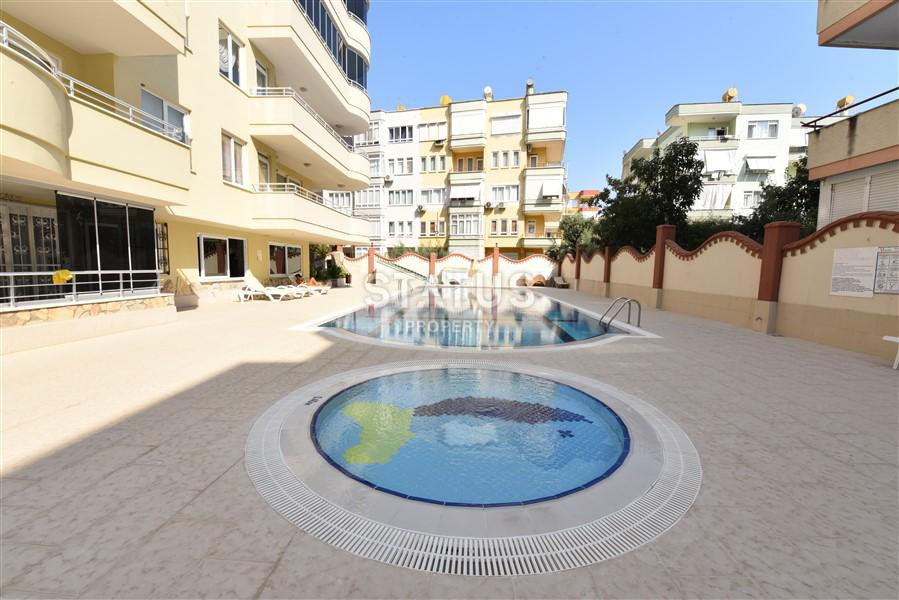 Меблированные апартаменты в центре Алании в 300м от моря. 170м2. фото 2