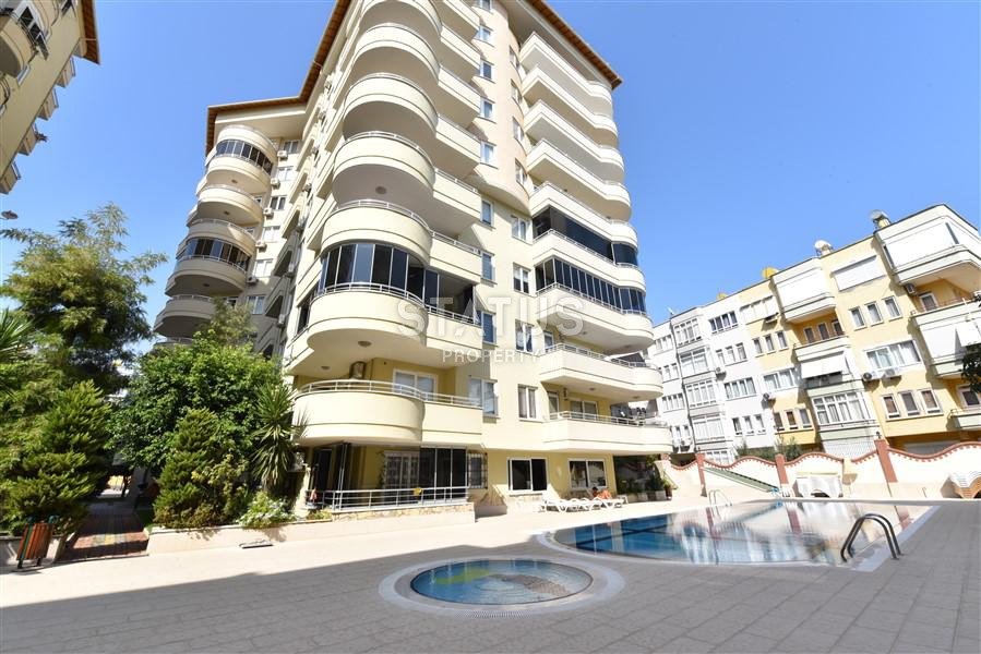 Меблированные апартаменты в центре Алании в 300м от моря. 170м2. фото 3