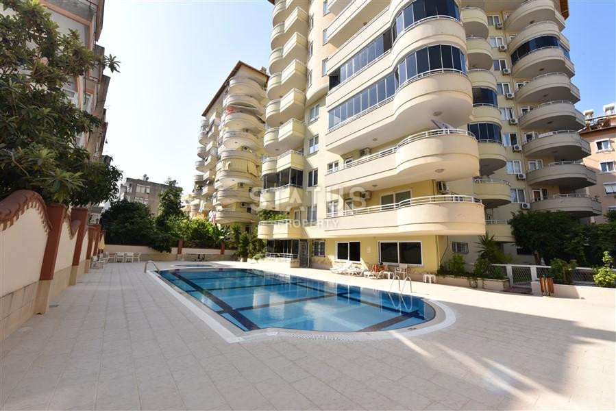 Меблированные апартаменты в центре Алании в 300м от моря. 170м2. фото 4