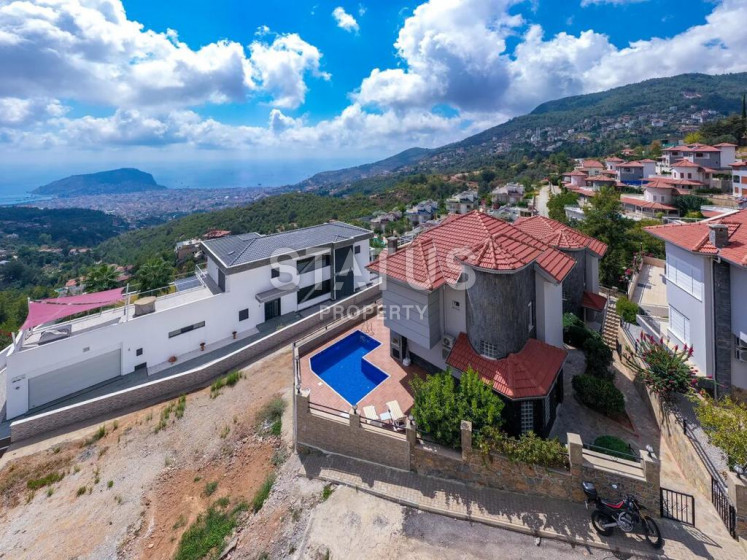 Вилла с потрясающим видом на Аланию.280м2. фото 1