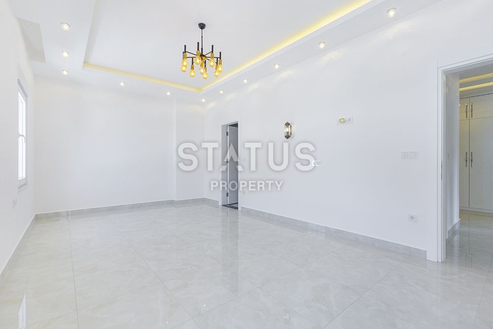 Большая квартира с небольшой ценой в Махмутлареи и видом на море! 300 кв.м. фото 14