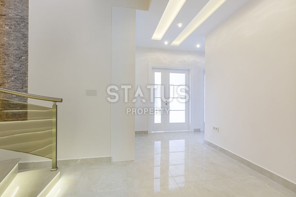 Большая квартира с небольшой ценой в Махмутлареи и видом на море! 300 кв.м. фото 17