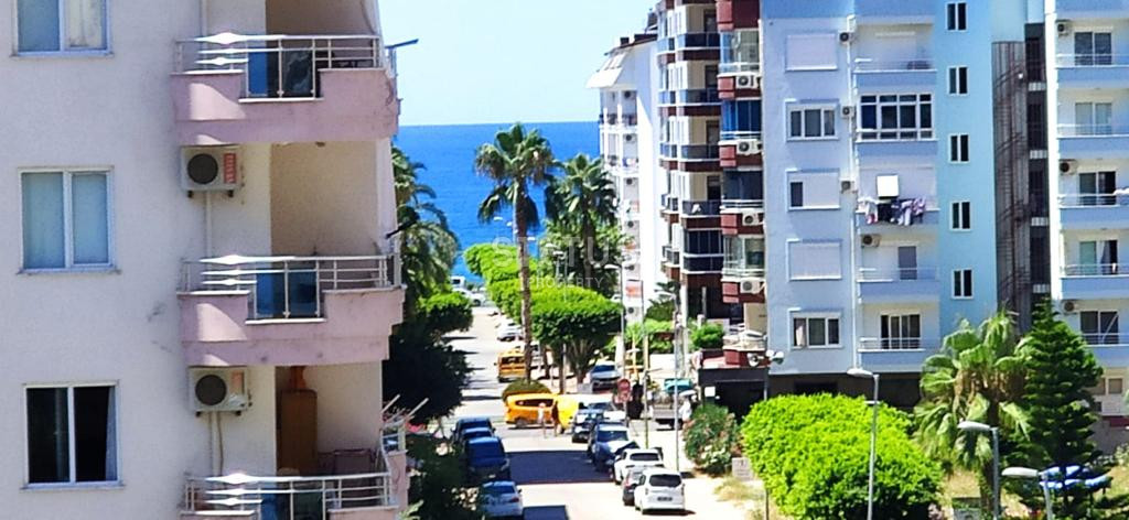 Уютная меблированная квартира в 400м от моря в Махмутларе. 120м2 фото 18