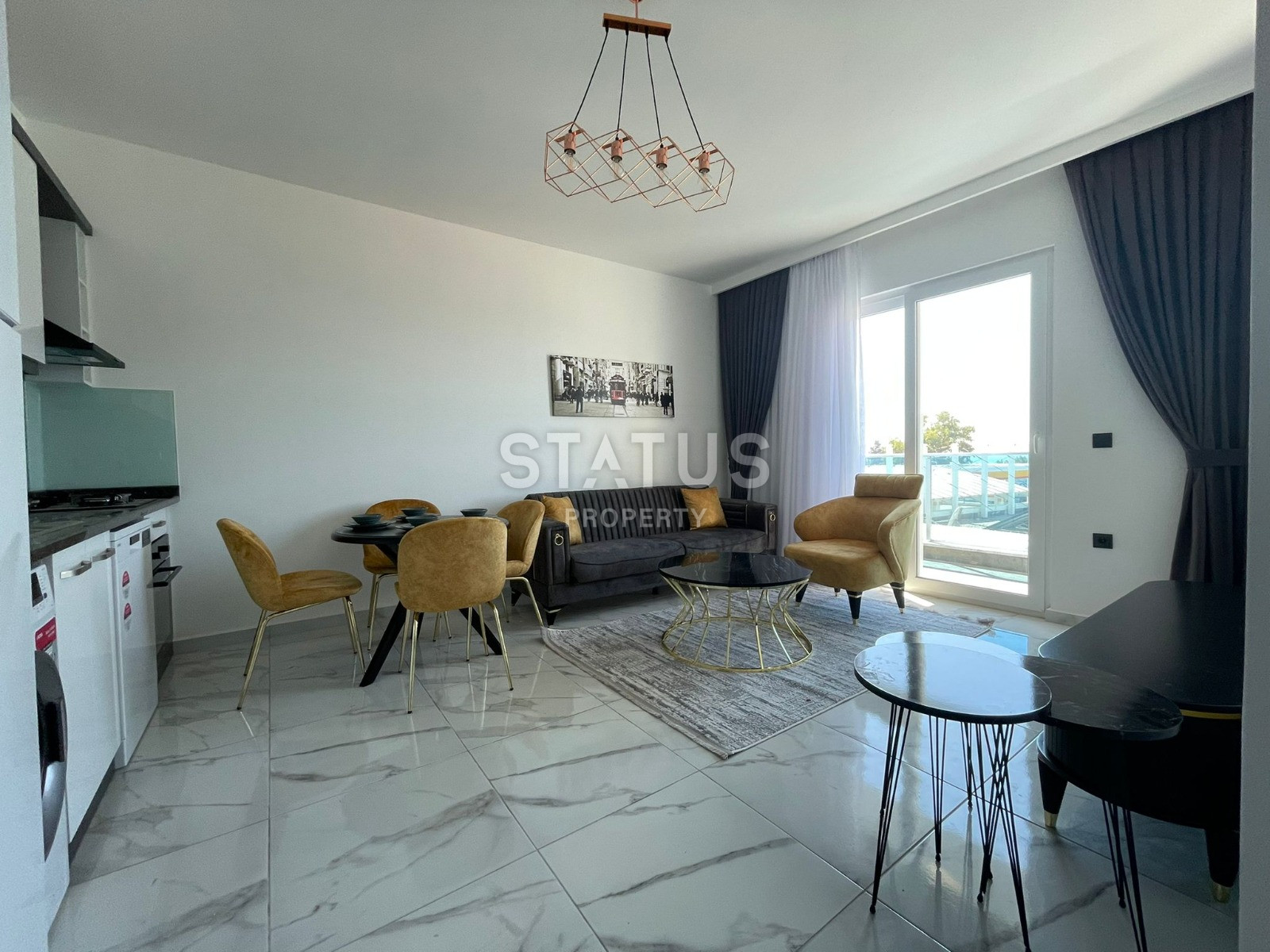 One-bedroom turnkey apartment in the first coastline in Kargicak. 55m2 фото 3