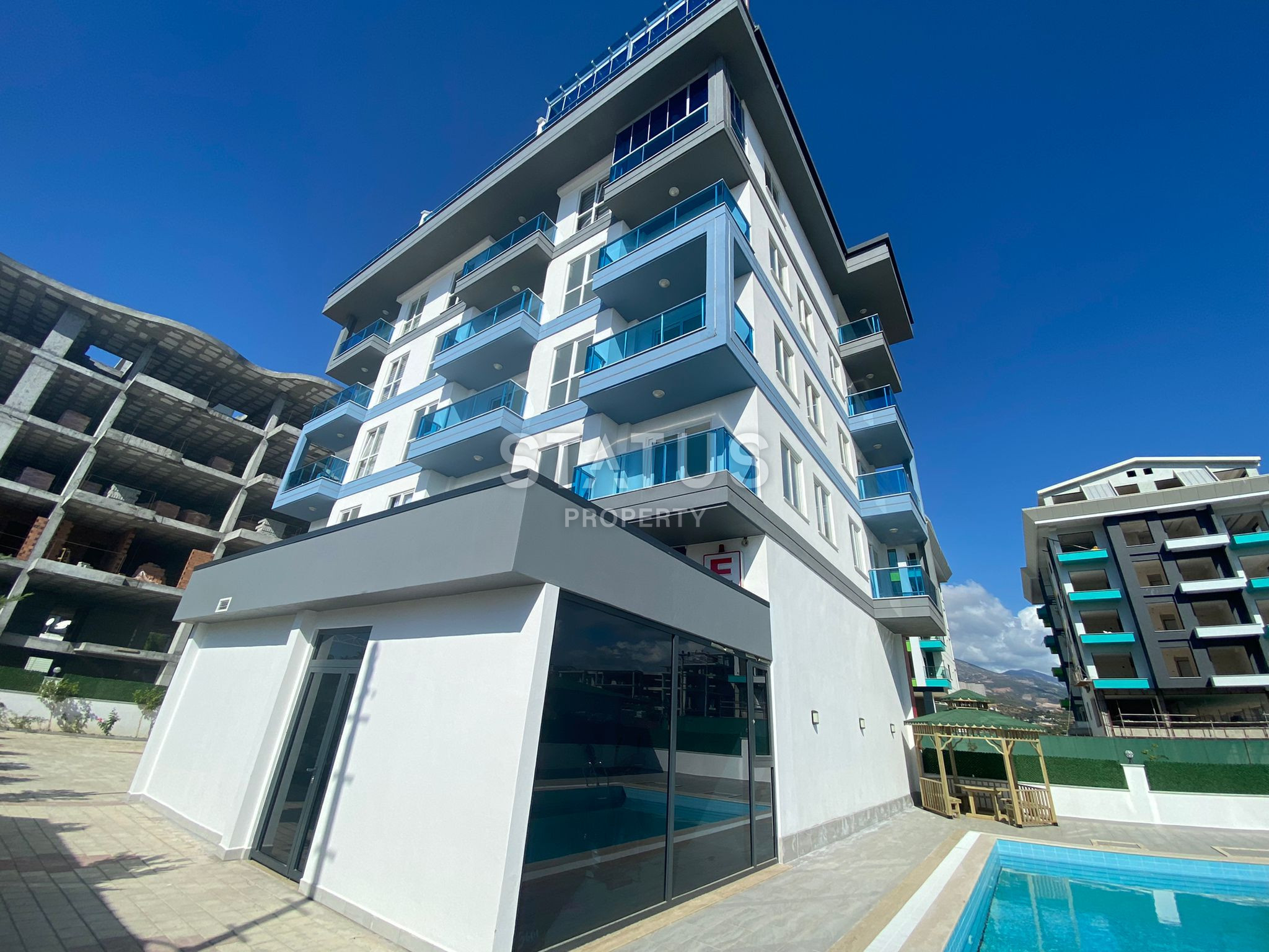 One-bedroom turnkey apartment in the first coastline in Kargicak. 55m2 фото 13