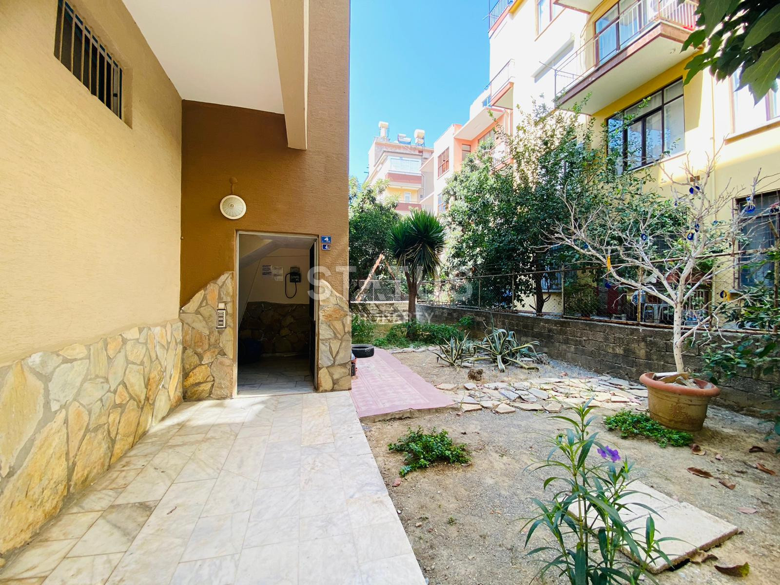 Просторная меблированная квартира 1+1 в центре Аланьи, 85 м2 фото 11