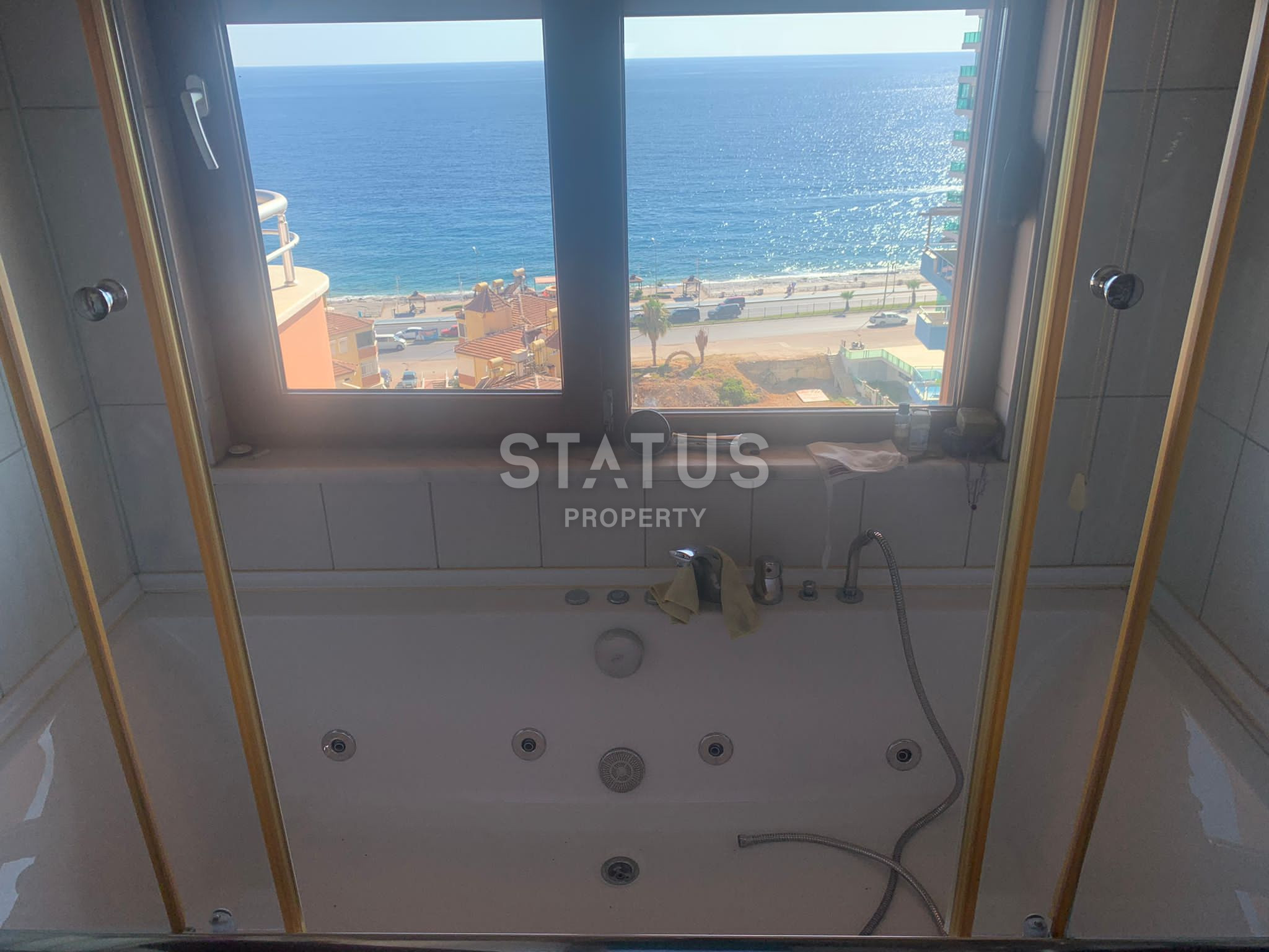 Duplex 3+1 on the first beach line in Mahmutlar district. 240m2 фото 10