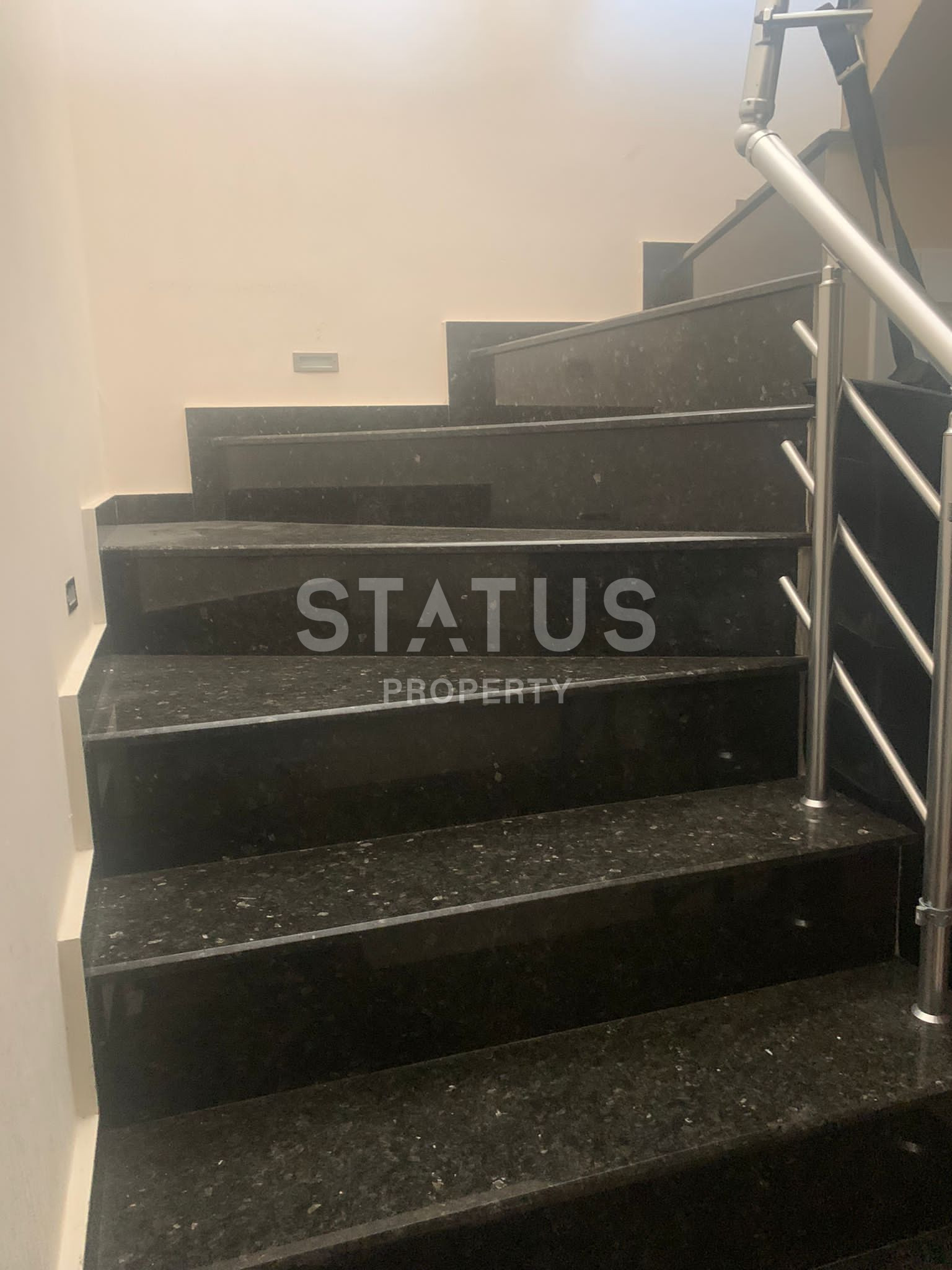 Duplex 3+1 on the first beach line in Mahmutlar district. 240m2 фото 18