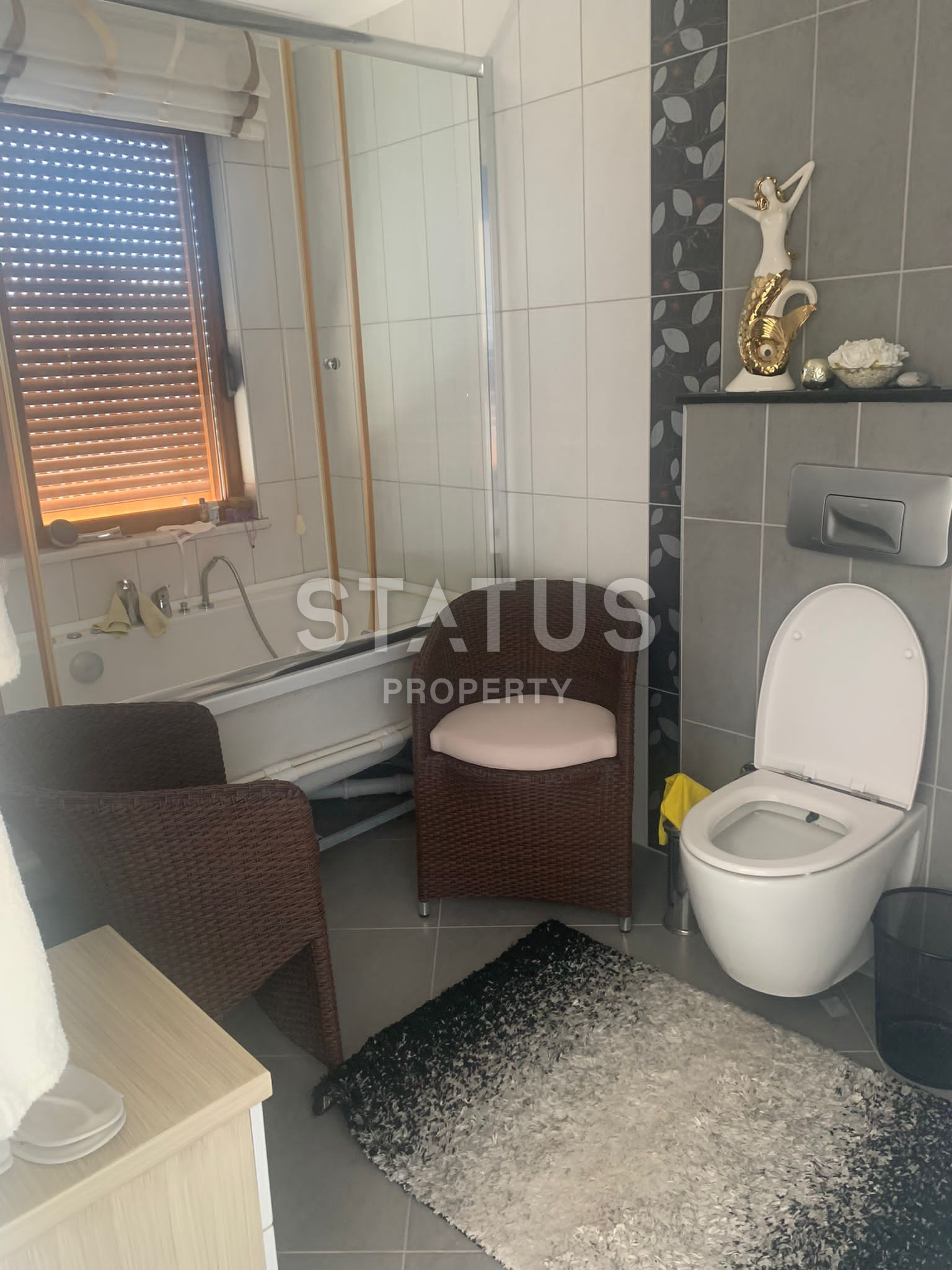 Duplex 3+1 on the first beach line in Mahmutlar district. 240m2 фото 25