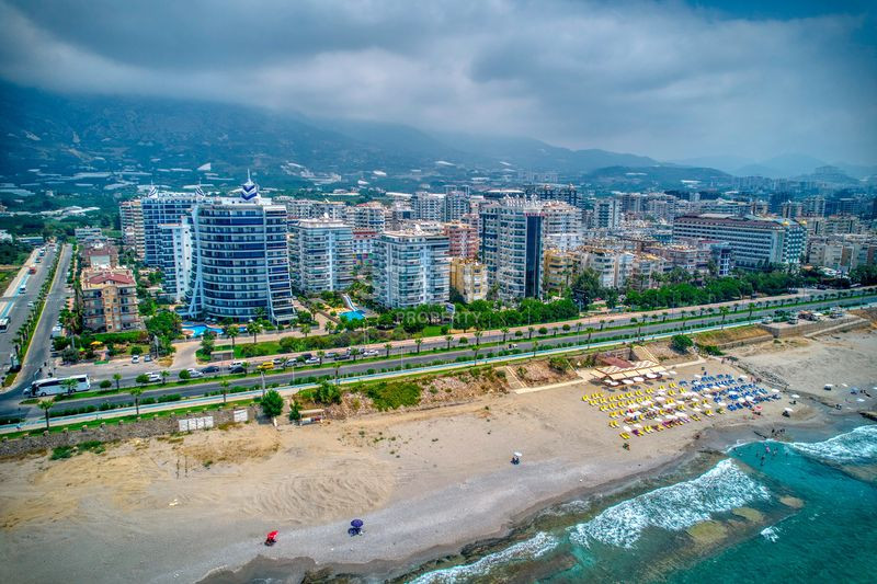 Просторная квартира 2+1 с дизайнерским ремонтом 50м от моря в Махмутларе, 125 м2. фото 3