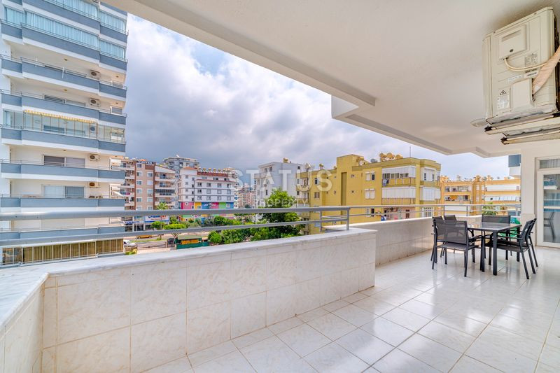 Просторная квартира 2+1 с дизайнерским ремонтом 50м от моря в Махмутларе, 125 м2. фото 10