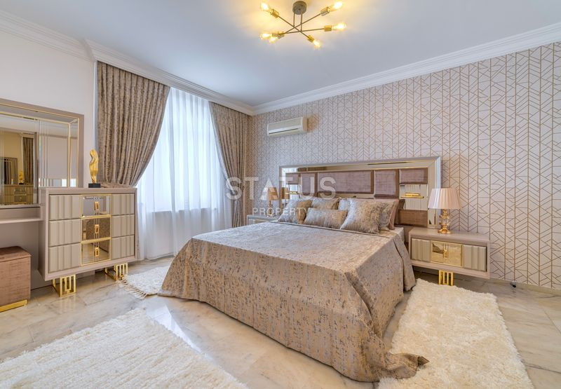 Просторная квартира 2+1 с дизайнерским ремонтом 50м от моря в Махмутларе, 125 м2. фото 18