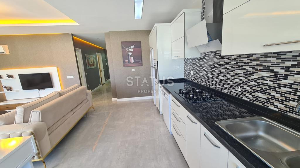 Трёхкомнатная меблированная квартира в 250м от моря в Каргыджаке. 120м2 фото 7