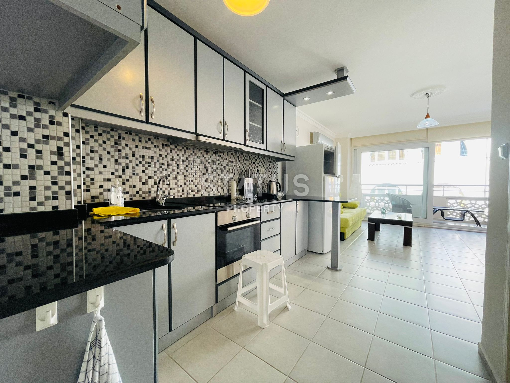 Three-room furnished apartment 100m from the sea in the European district OBA.120m2 фото 4