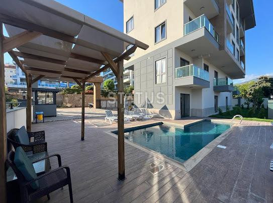 Three-room new apartment with a garden with a good location and price in OBA. 90m2 фото 17