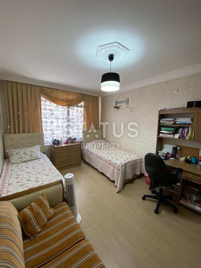 Просторная 5ти комнатная квартира с отдельной кухней в Джикджилли. 240м2 фото 23