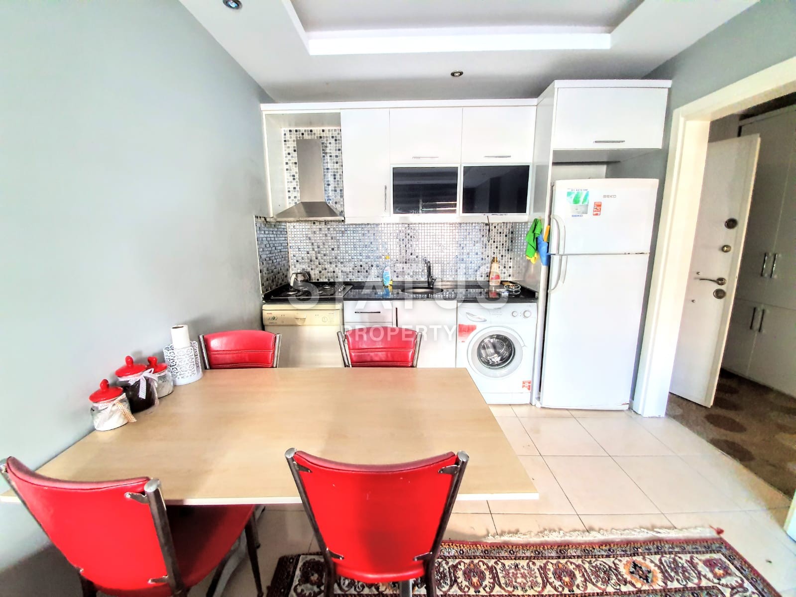 Двухкомнатная квартира с мебелью в комплексе с инфраструктурой в Махмутларе, 60 м2. фото 6