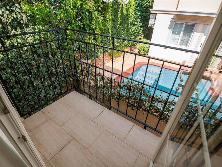 Светлая уютная вилла 4+1 в предгорье Аланьи в ТЕПЕ. 280м2 фото 37