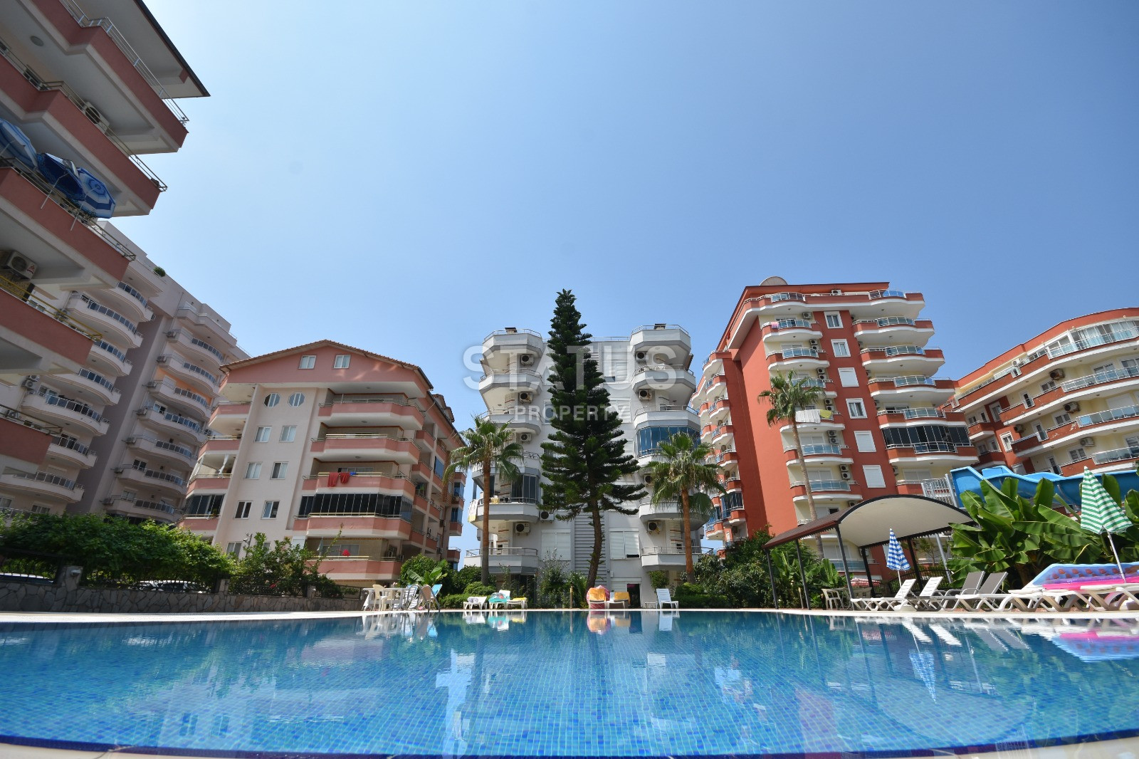 Three-room furnished apartment in the first coastline in Mahmutlar. 115m2 фото 3