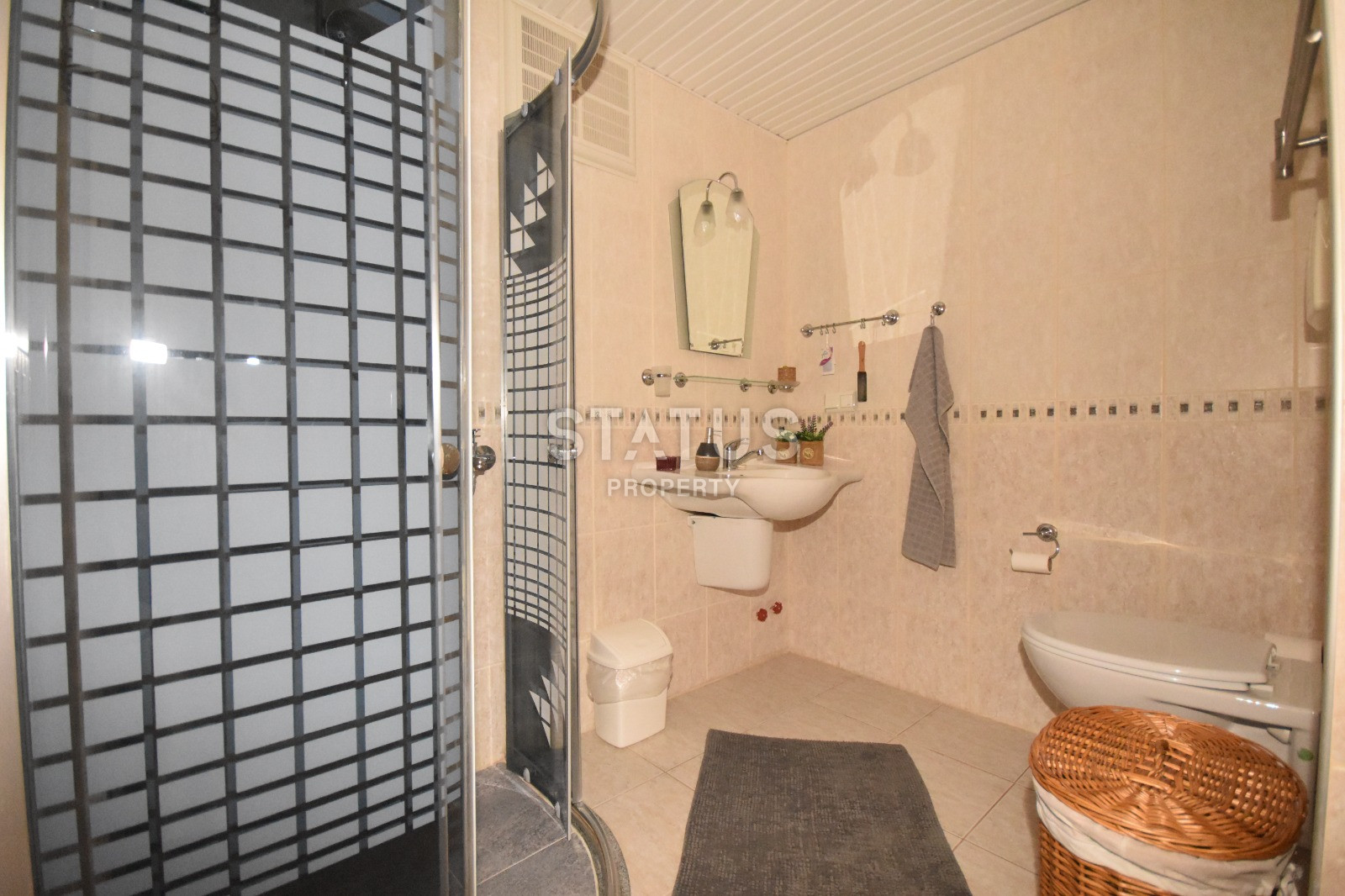 Three-room furnished apartment in the first coastline in Mahmutlar. 115m2 фото 8