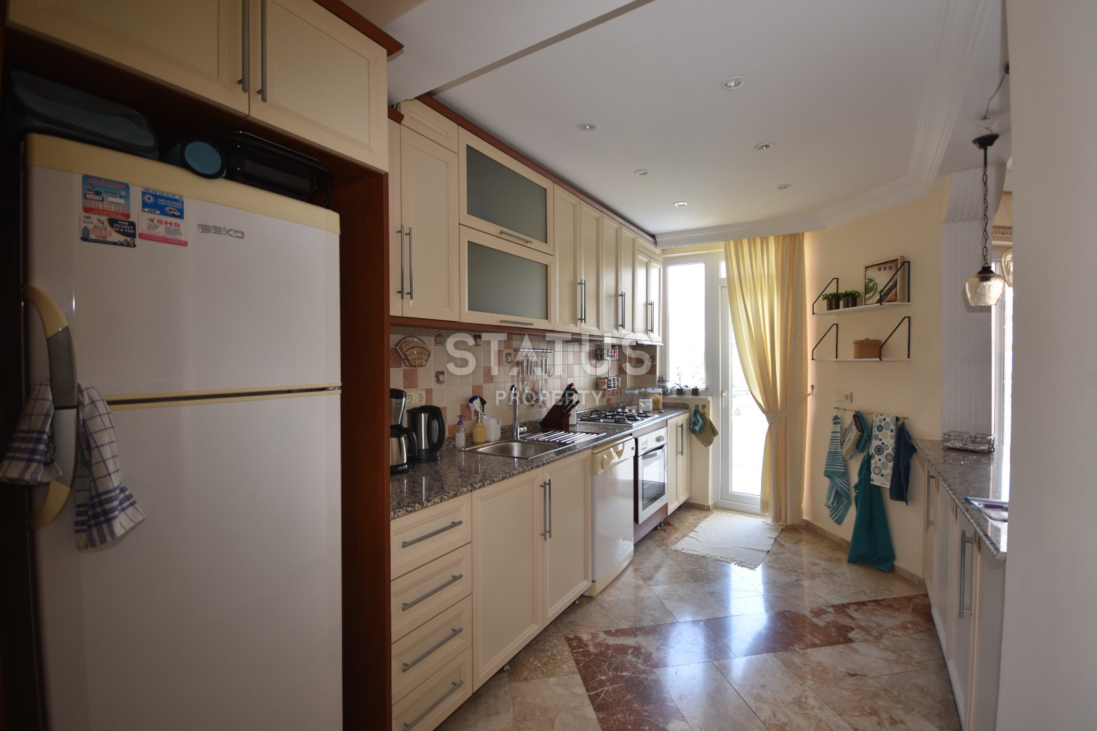 Three-room furnished apartment in the first coastline in Mahmutlar. 115m2 фото 9