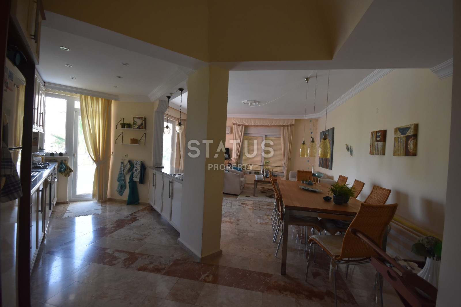 Three-room furnished apartment in the first coastline in Mahmutlar. 115m2 фото 15