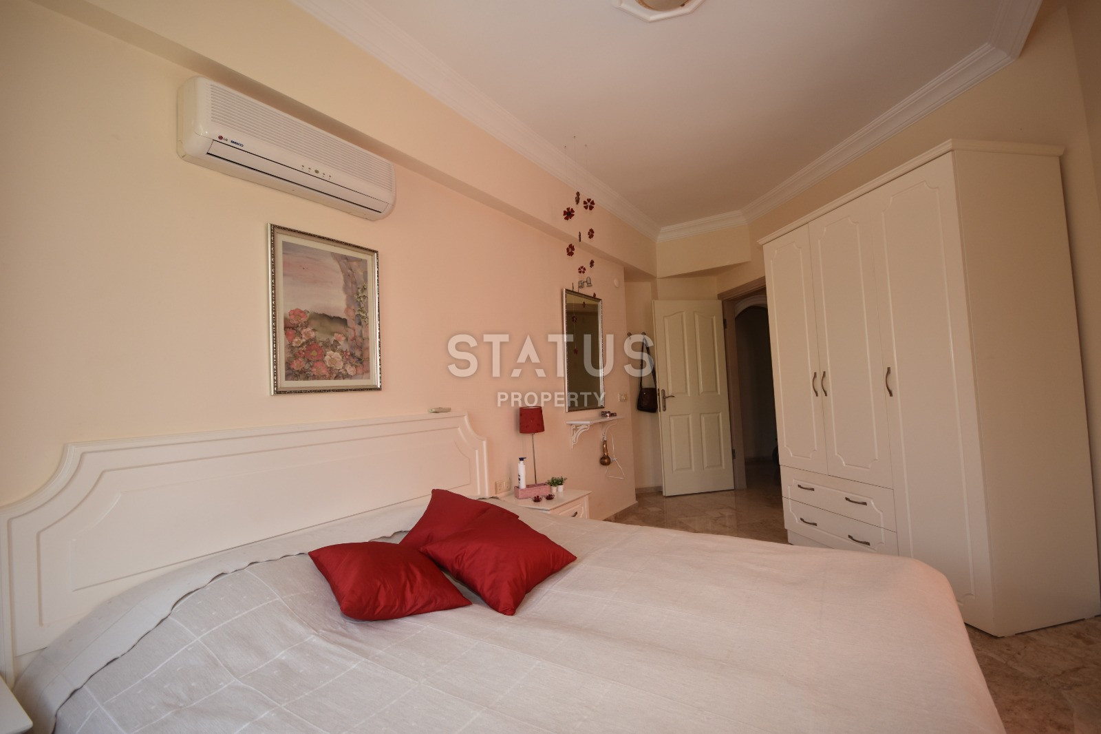 Three-room furnished apartment in the first coastline in Mahmutlar. 115m2 фото 17