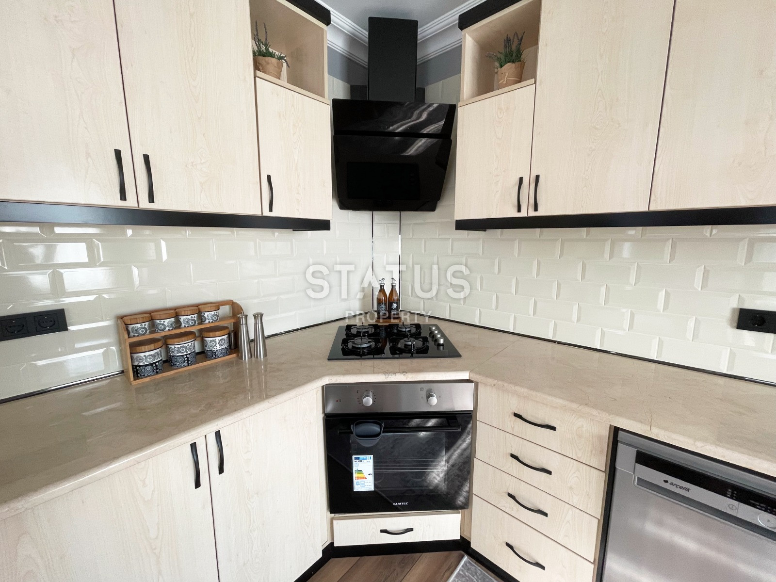 Three-level furnished villa with infrastructure in OBA. 352m2 фото 14