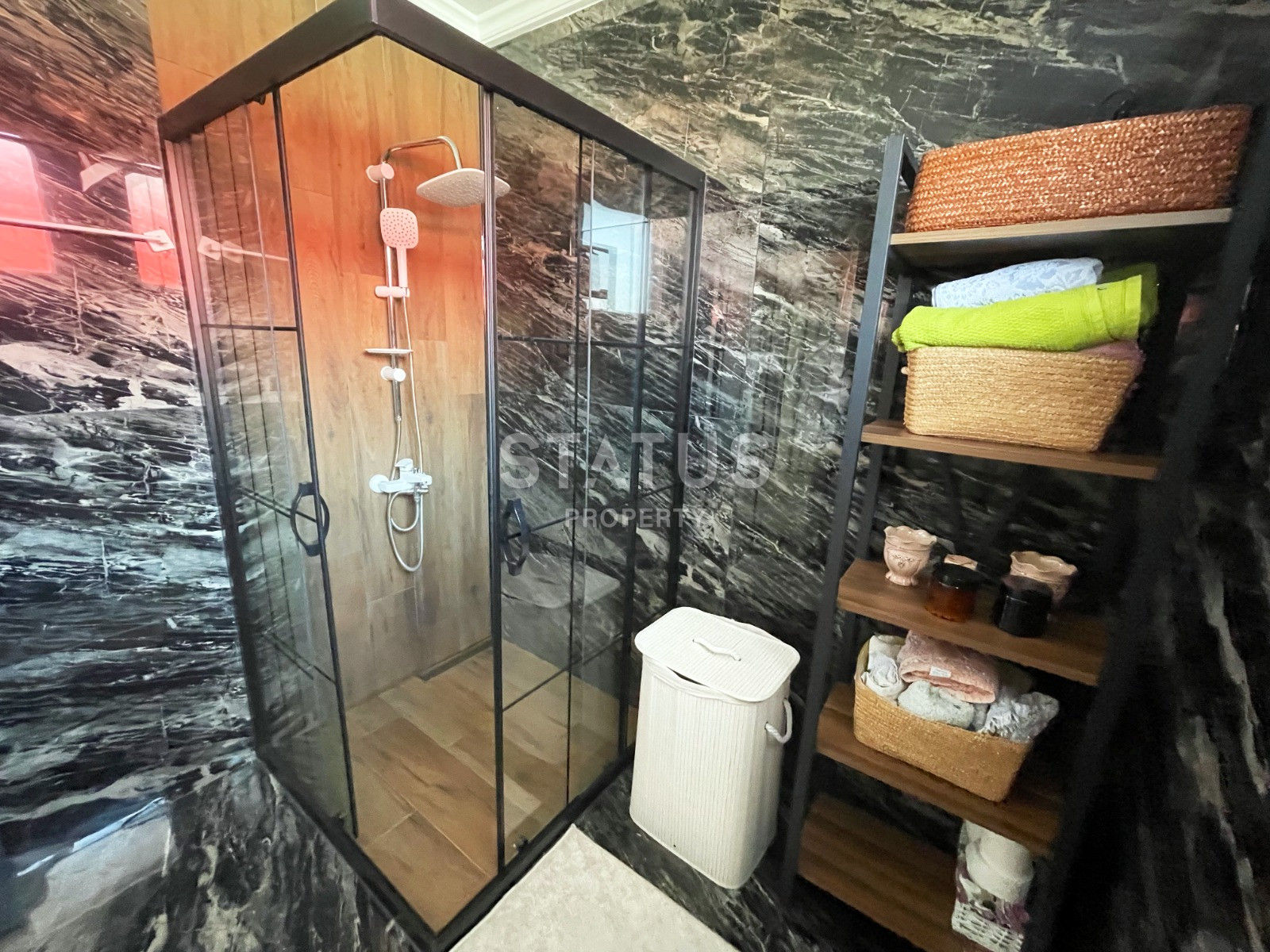 Three-level furnished villa with infrastructure in OBA. 352m2 фото 36