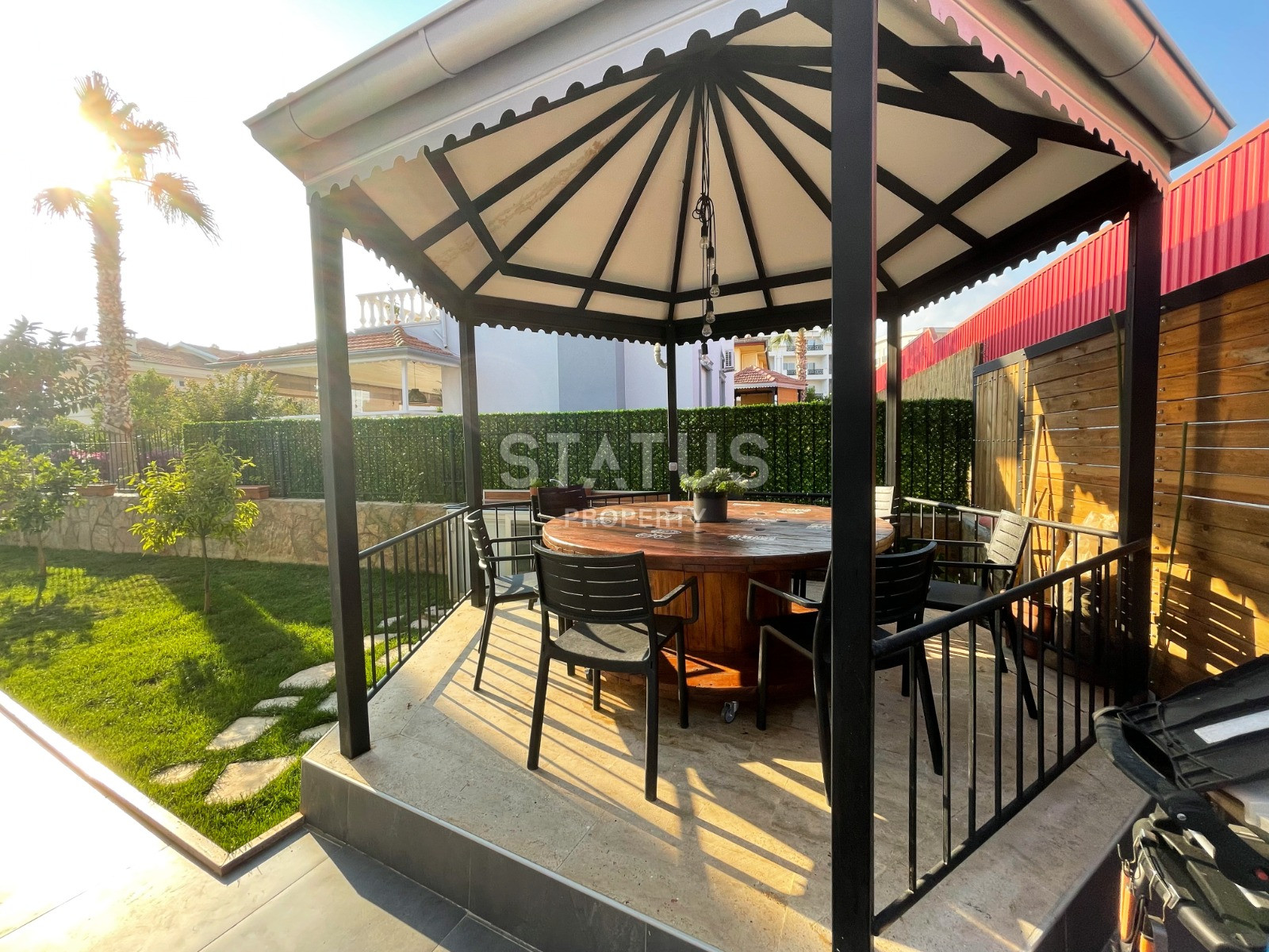 Three-level furnished villa with infrastructure in OBA. 352m2 фото 45